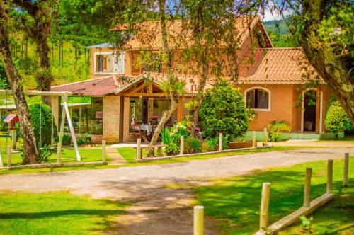 Foto da galeria de Pousada Vale Verde em Monte Verde