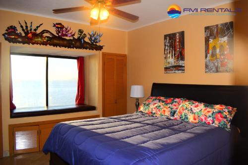 Łóżko lub łóżka w pokoju w obiekcie Marina Pinacate B-405