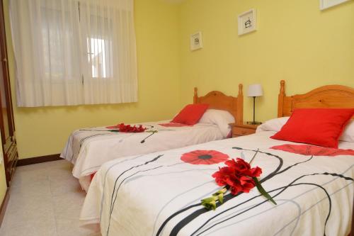 Gallery image of Apartamentos La Arena in Isla