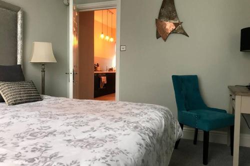 En eller flere senge i et værelse på River View