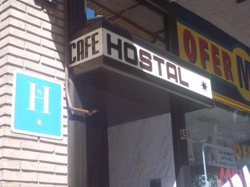 Hostal Atienzarに飾ってある許可証、賞状、看板またはその他の書類