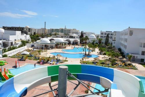 A view of the pool at Hotel Zodiac or nearby