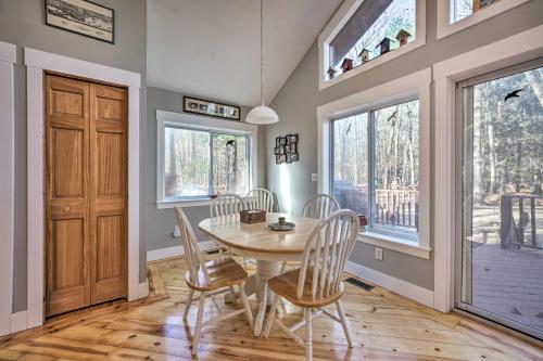 Φωτογραφία από το άλμπουμ του Spacious Family Escape Walk to Lake Michigan! σε Montague