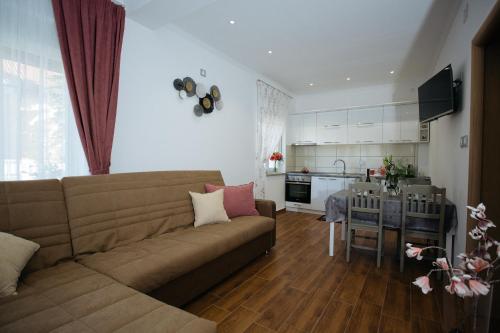 Coin salon dans l'établissement Apartmani Mikic
