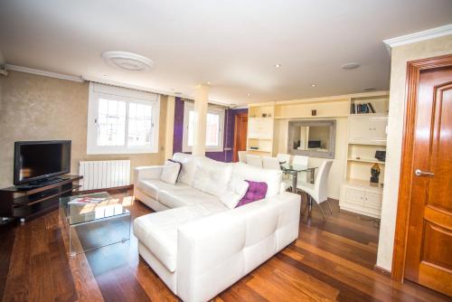 Splendid Gaudi Mercat del Ninot Apartment