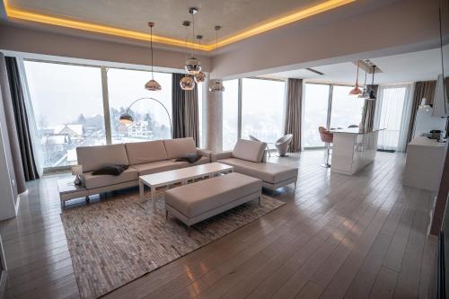Ruang duduk di Grand Hotel Belvedere
