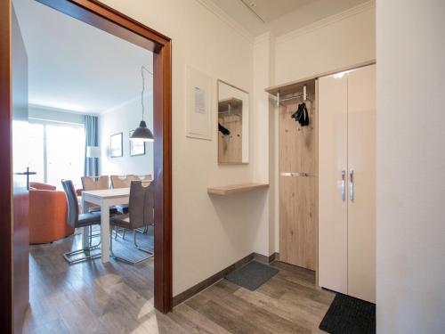 Dünenpark Binz - Komfortplus Ferienwohnung mit 2 Schlafzimmern und Balkon im Dachgeschoss 032 photo 4
