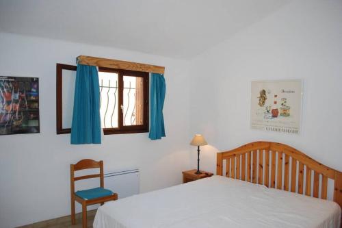 Ein Bett oder Betten in einem Zimmer der Unterkunft La Cataline, magnifique duplex vue sur mer, 3 chambres, 2 sdb.
