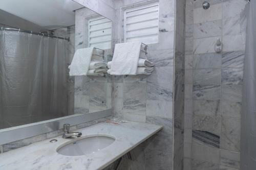 Vonios kambarys apgyvendinimo įstaigoje Hotel Doral Apucarana