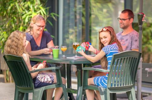 Επισκέπτες που μένουν στο Vakantiepark Bosmeer Friesland