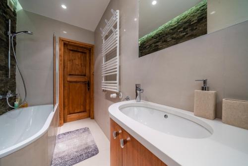 Kúpeľňa v ubytovaní Apartament Zielony Blisko Krupówek
