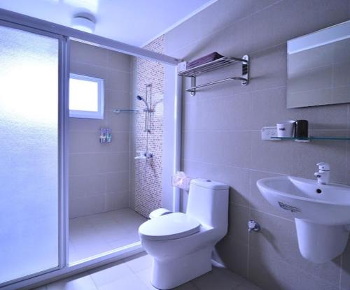 A bathroom at 澎湖紙飛機民宿Paper Jet B&B