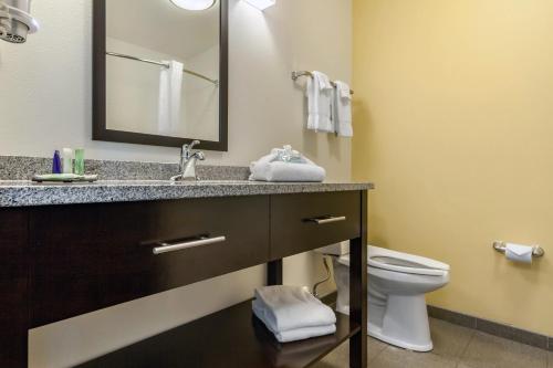 Sleep Inn & Suites Devils Lake – Photos 2