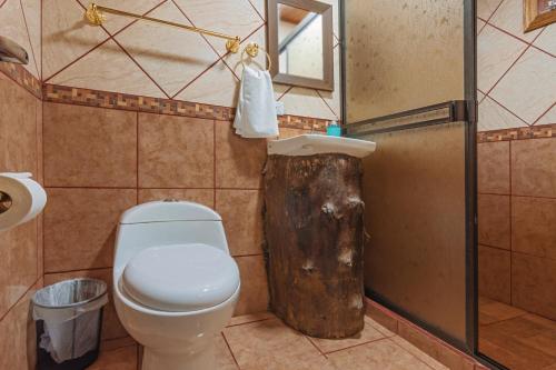 Phòng tắm tại Montefresco Boutique Hostel