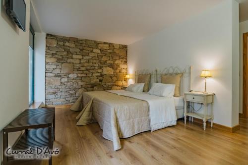 Postel nebo postele na pokoji v ubytování Curral D Avó Turismo Rural & SPA