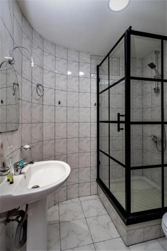 Un baño de B&B Old Tbilisi