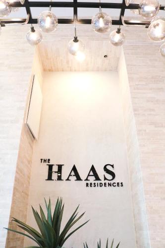 Certifikát, hodnocení, plakát nebo jiný dokument vystavený v ubytování The Haas, Trademark Collection by Wyndham