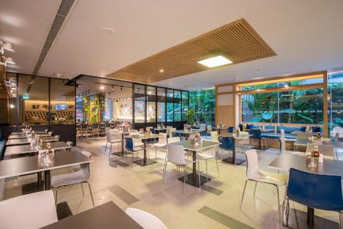 Restorāns vai citas vietas, kur ieturēt maltīti, naktsmītnē Holiday Inn Express Bangkok Sathorn, an IHG Hotel