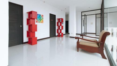 Gallery image of RedDoorz San Antonio Makati in Manila