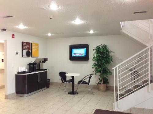 Motel 6-Troy, IL – Photos 4