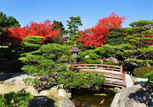 Jardín al aire libre en APA Hotel Hakataeki Chikushiguchi