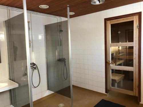 Koupelna v ubytování Wilderness Estate Pukari, Kuusamon Erämajoitus