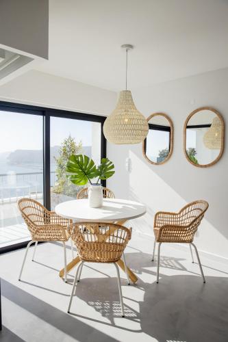 Sesimbra Hilltop Ocean View - Bay Apartment