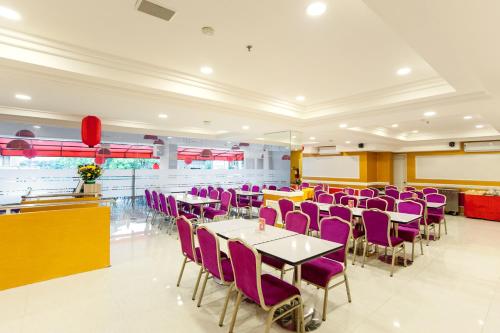 Restaurace v ubytování HOM Hotel Kudus by Horison Group