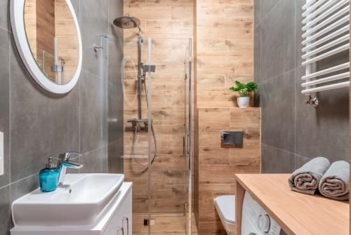 Ένα μπάνιο στο King4You Apartments