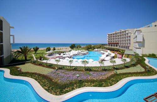 an image of the pool at the resort at Akra Sorgun Tui Blue Sensatori - Ultra All Inclusive in Side