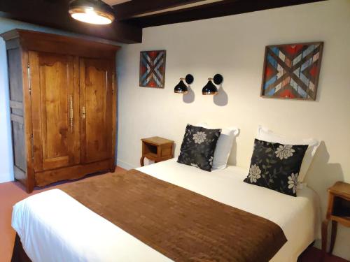 Foto dalla galleria di Hotel Du Tertre a Mont-Dol