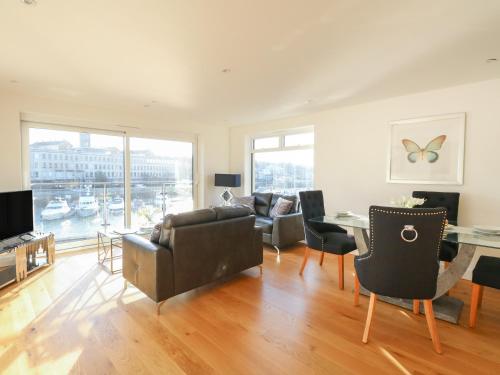 Harbourside Haven Apartment 3 – Photos 3