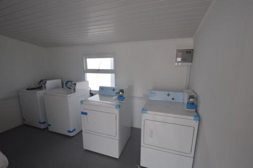 A cozinha ou cozinha compacta de Arena Condos Aruba - 250 m from Eagle Beach