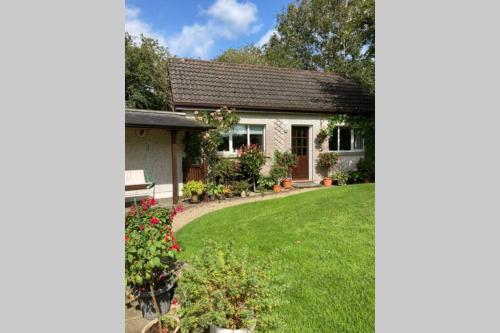 Jardin de l'établissement Mews with garden views