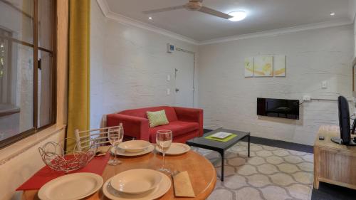 Μια τηλεόραση ή/και κέντρο ψυχαγωγίας στο Grafton Lodge Motel