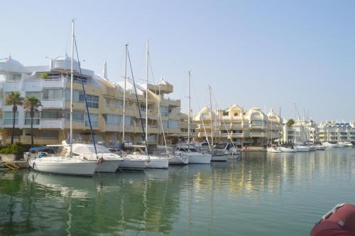 "VIVE BENALMÁDENA LUXE PUERTO MARINA" primera linea de playa