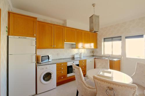 Protea 214-CleverDetails, Located in heart of Vilamoura Sleeps 2 adults, 1child