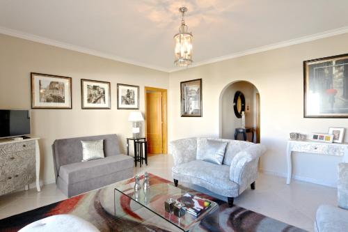 Protea 214-CleverDetails, Located in heart of Vilamoura Sleeps 2 adults, 1child