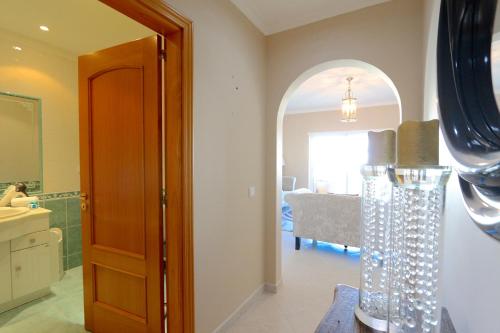 Protea 214-CleverDetails, Located in heart of Vilamoura Sleeps 2 adults, 1child