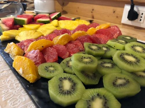 ホテルの敷地内または近くでの食事または食べ物