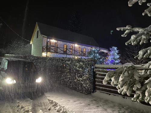 Gallery image of Zorianyy Guest House in Mykulychyn