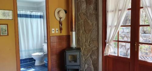 Kúpeľňa v ubytovaní Casa de Montaña inmersa en Bosque Nativo