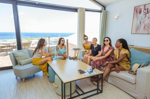 Επισκέπτες που μένουν στο VESTA - Soma Bay Residence
