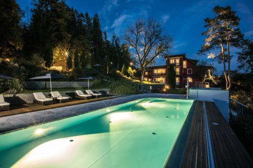 Swimming pool sa o malapit sa Landidyll-Hotel Nudelbacher