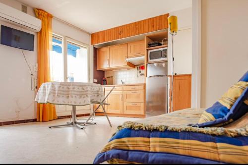 Charming Studio Between Beach And Port – Photos 2