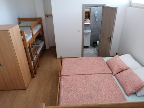 Hostel Poslonにあるベッド