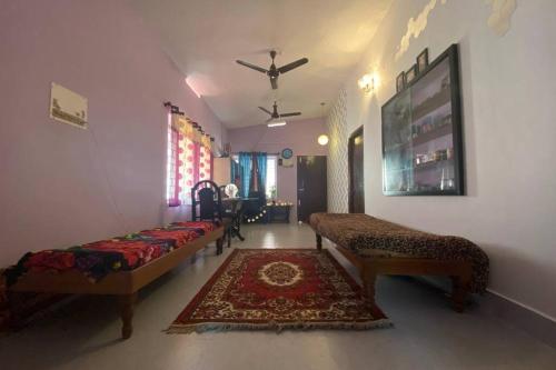 Majoituspaikan SHREYAS - Authentic Mangalore Homestay(2BHK house) aula tai vastaanotto