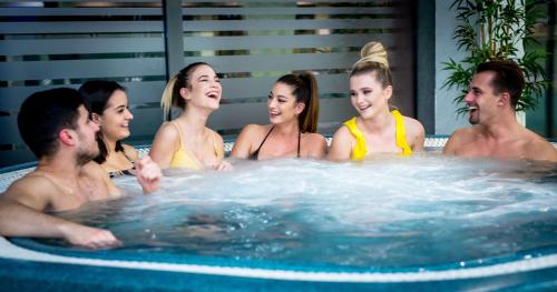 Гости Hotel Pagony Wellness