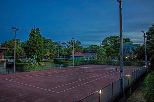 
Tênis e/ou squash em Villa Buonabitacolo ou nos arredores
