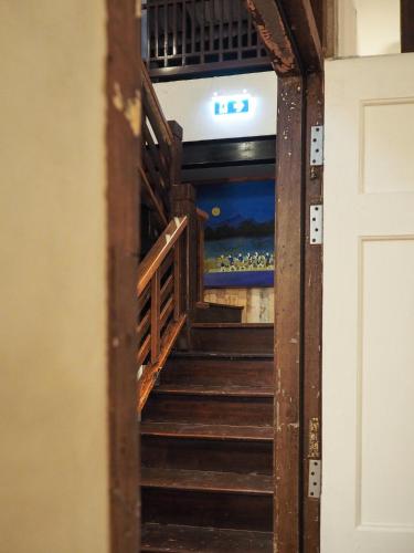 ウボンラーチャターニーにあるVelawarin Hotelのギャラリーの写真